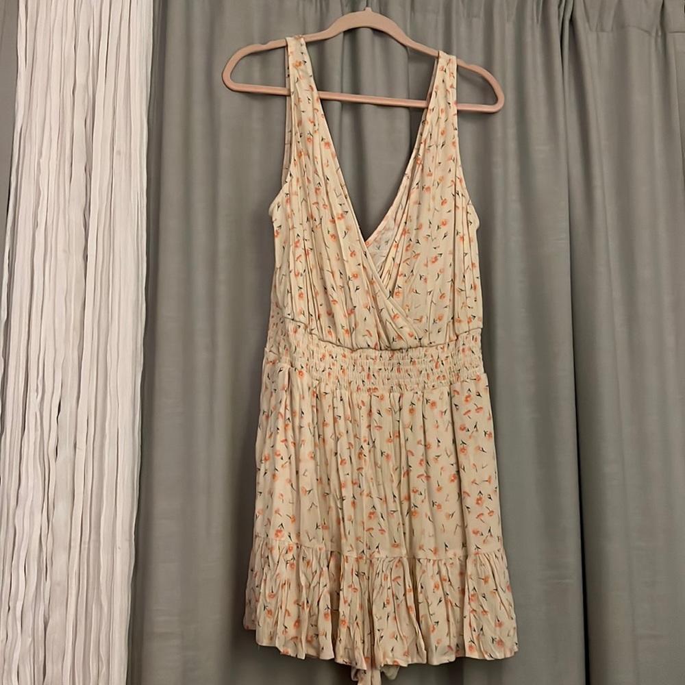 American eagle flowy romper NWOT